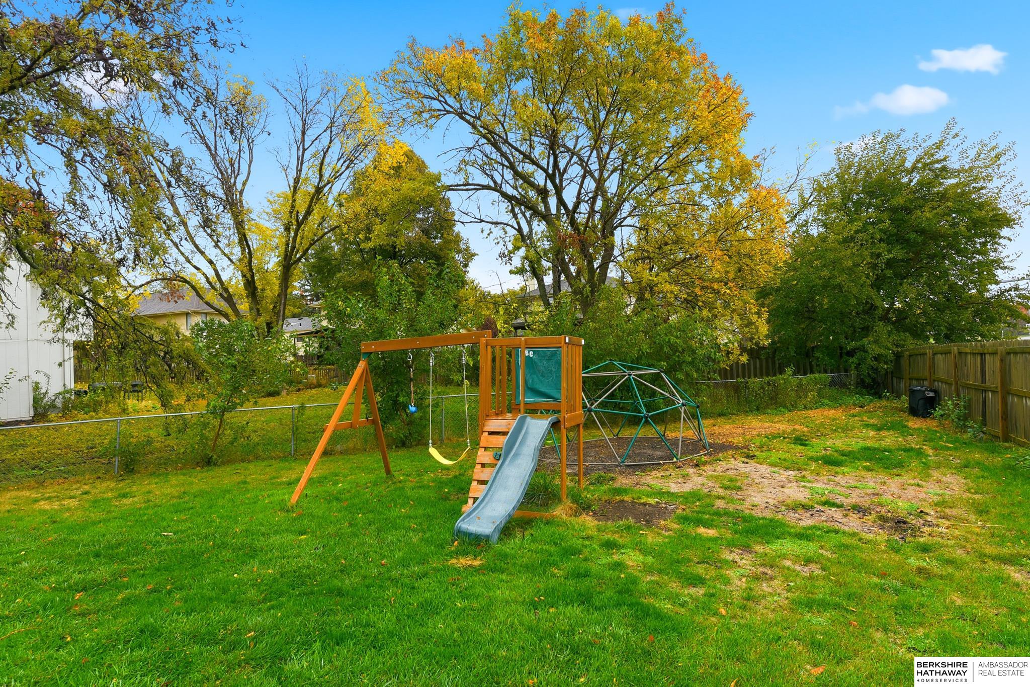 Omaha, Nebraska 68144, United States, 3 Bedrooms Bedrooms, ,2 BathroomsBathrooms,Residential,Active,235702