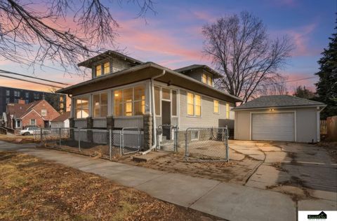 Photo of 1126 S 13th Street, Lincoln, NE 68502 (MLS # 22608367)
