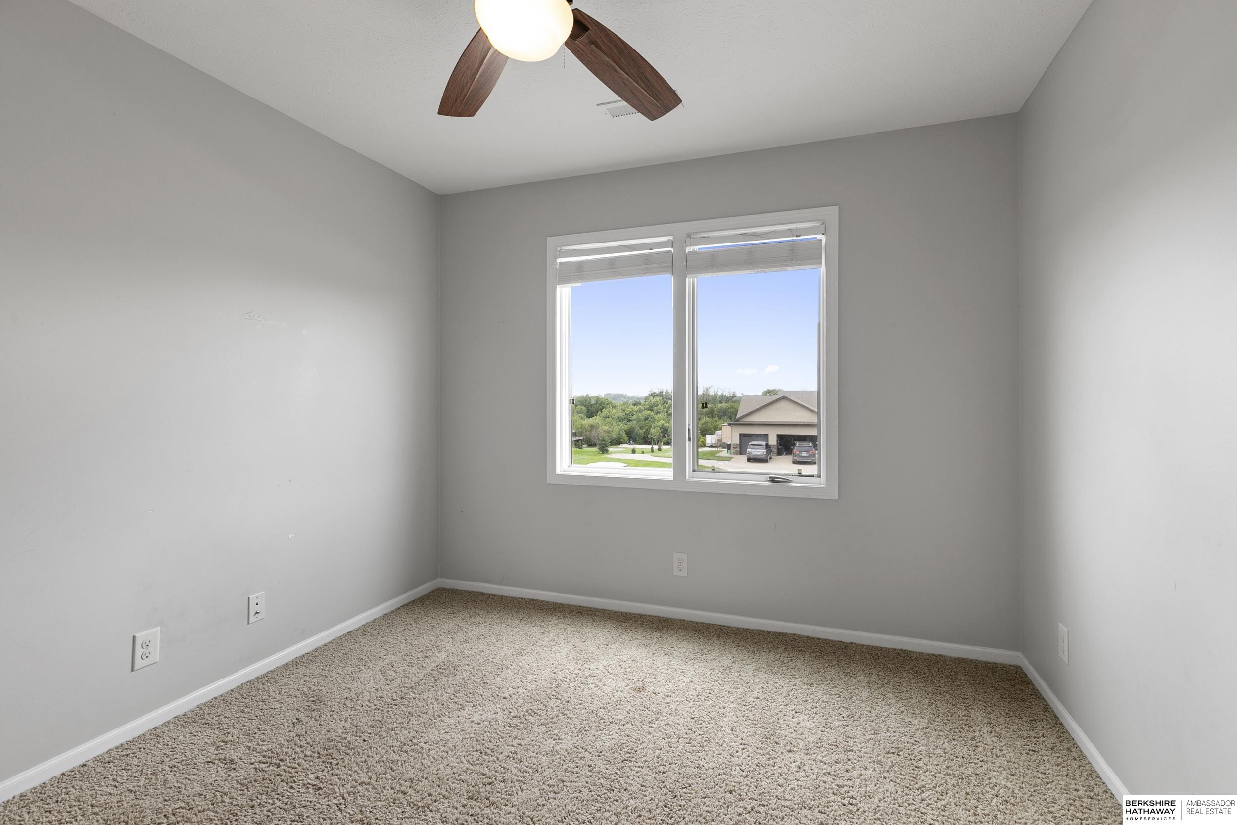 Lincoln, Nebraska 68532, United States, 4 Bedrooms Bedrooms, ,4 BathroomsBathrooms,Residential,Pending,202847