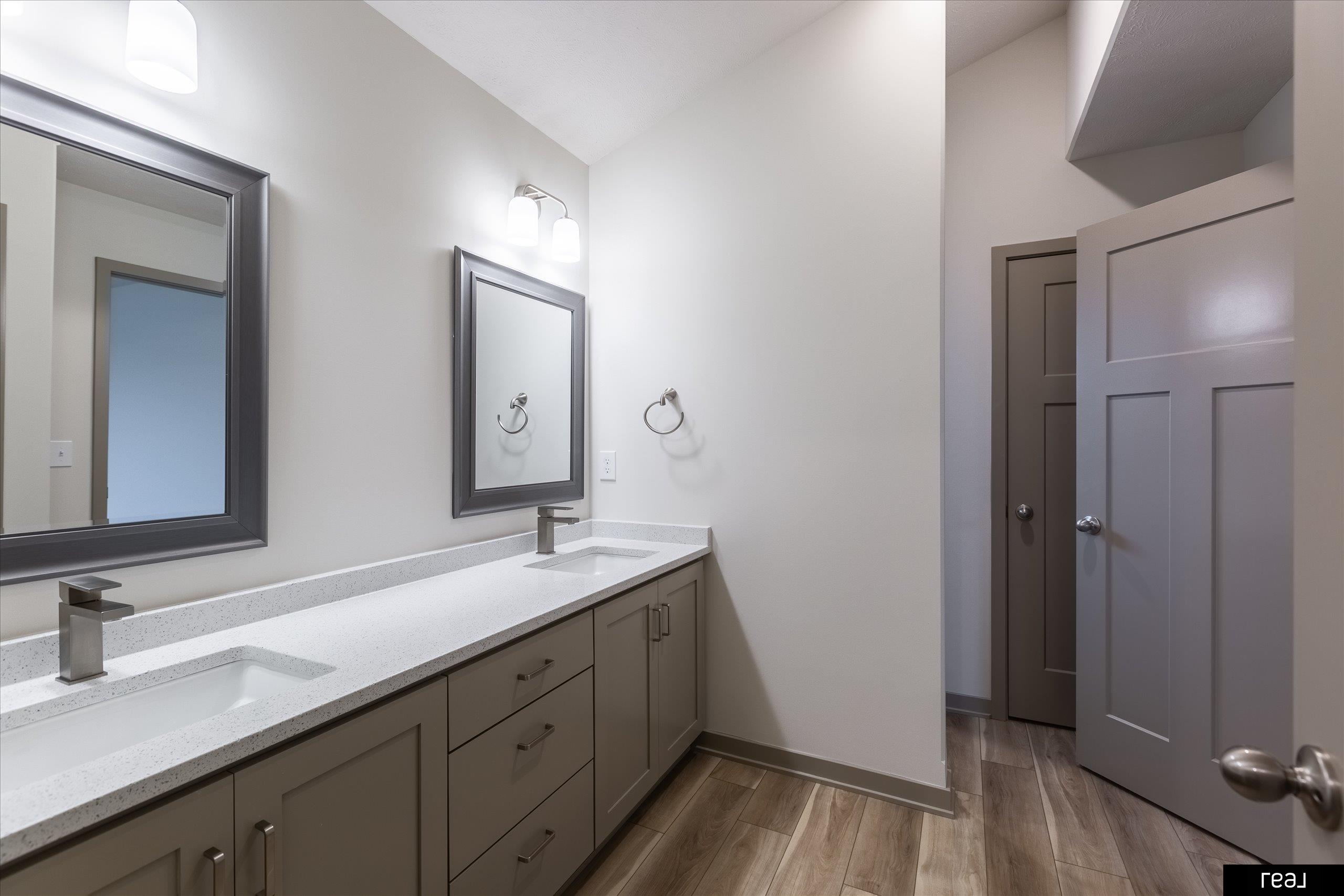 Papillion, Nebraska 68138, United States, 5 Bedrooms Bedrooms, ,3 BathroomsBathrooms,Residential,Active,227784