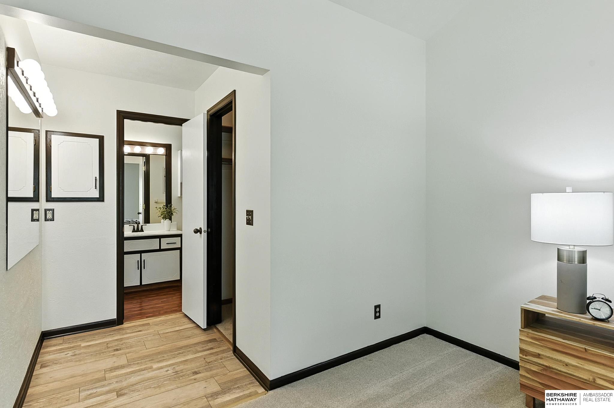 Omaha, Nebraska 68106, United States, 3 Bedrooms Bedrooms, ,2 BathroomsBathrooms,Residential,Pending,156138