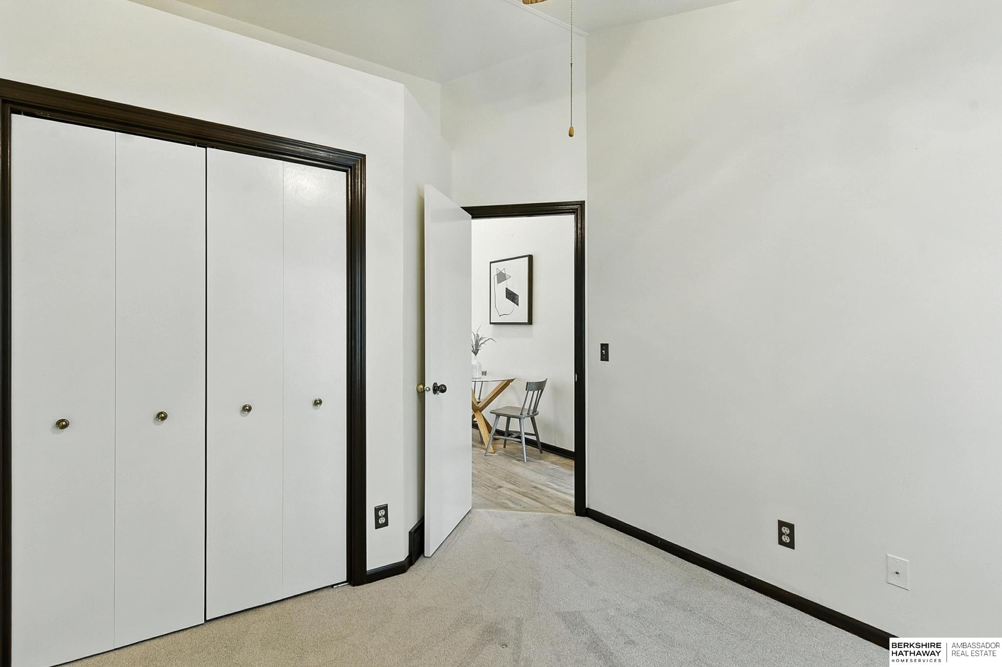 Omaha, Nebraska 68106, United States, 3 Bedrooms Bedrooms, ,2 BathroomsBathrooms,Residential,Pending,156138