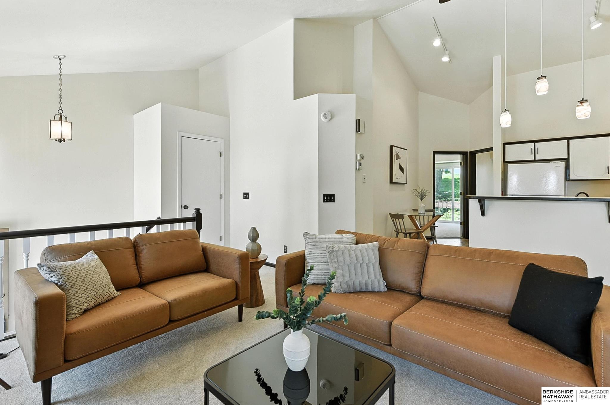 Omaha, Nebraska 68106, United States, 3 Bedrooms Bedrooms, ,2 BathroomsBathrooms,Residential,Pending,156138