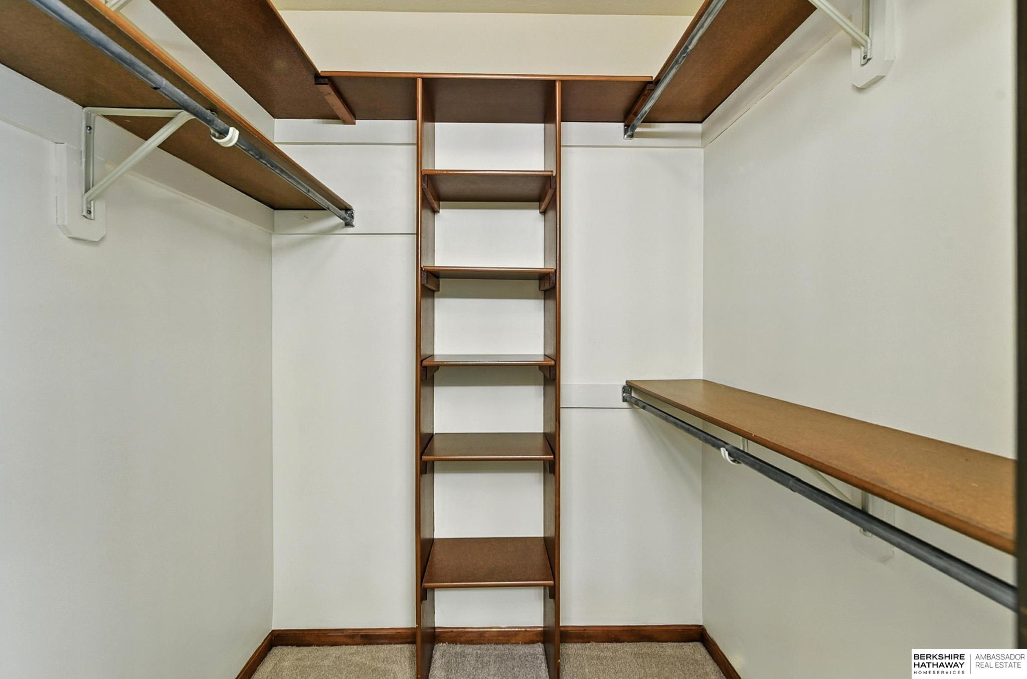 Omaha, Nebraska 68106, United States, 3 Bedrooms Bedrooms, ,2 BathroomsBathrooms,Residential,Pending,156138