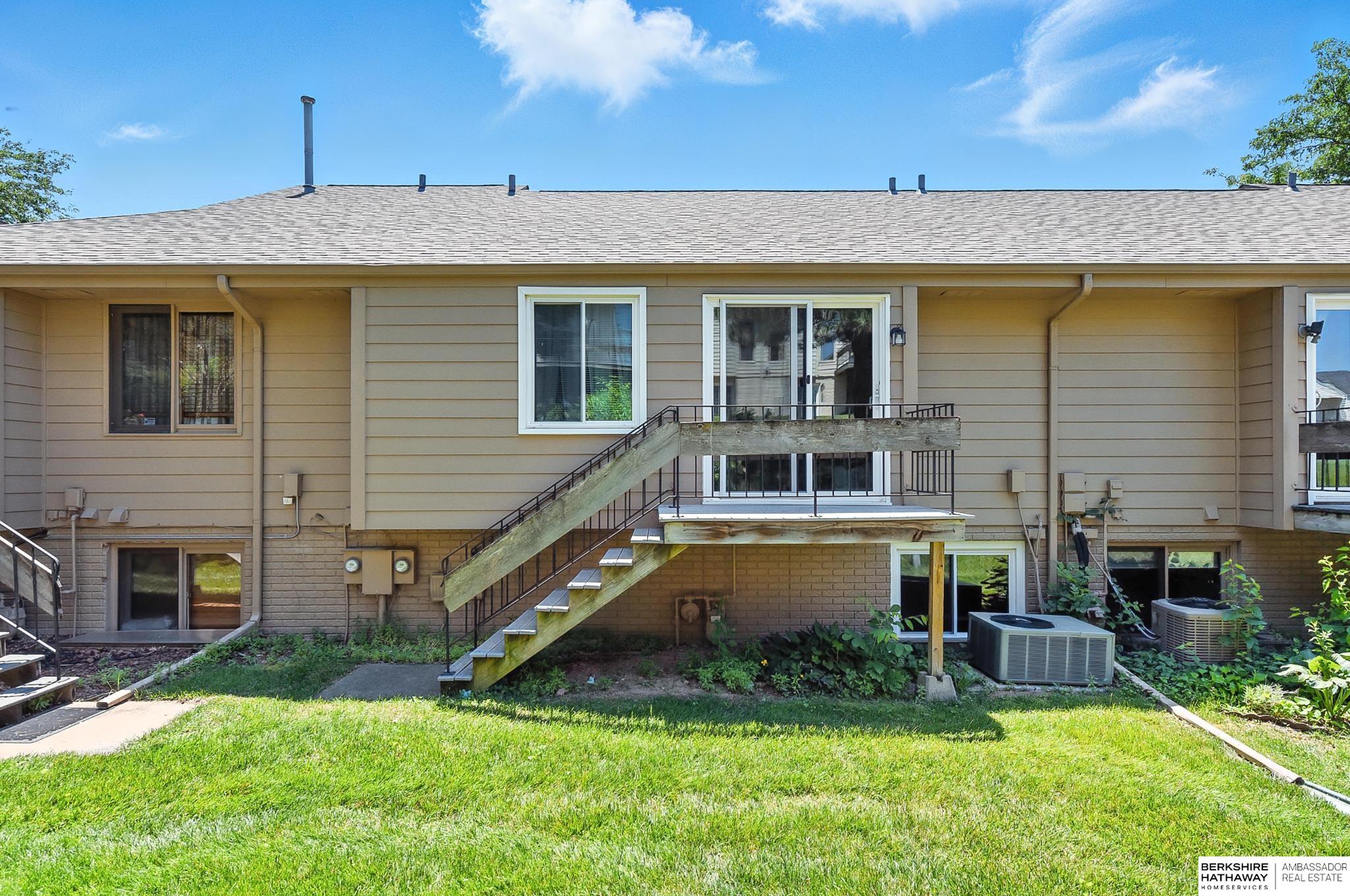 Omaha, Nebraska 68106, United States, 3 Bedrooms Bedrooms, ,2 BathroomsBathrooms,Residential,Pending,156138