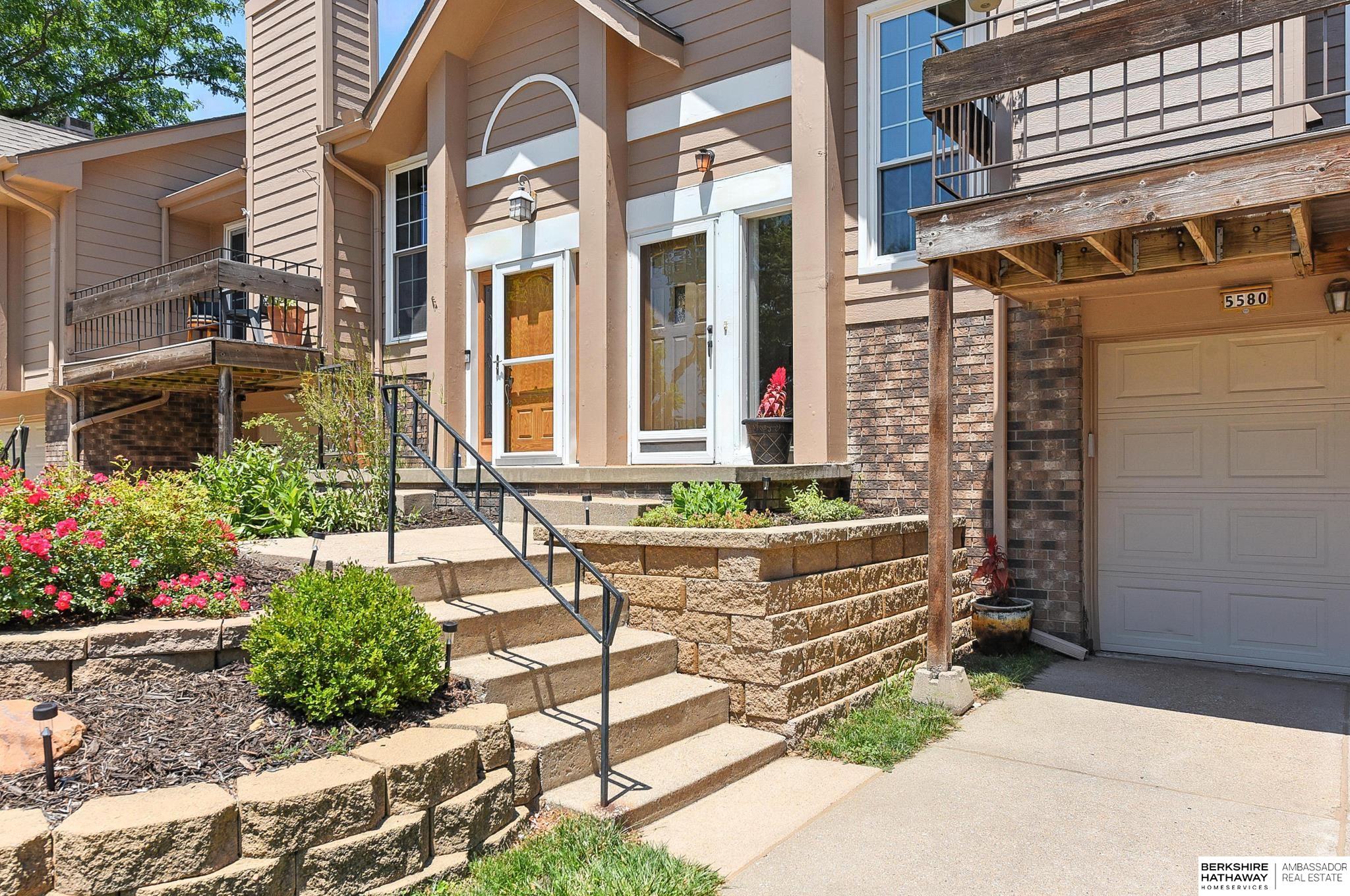 Omaha, Nebraska 68106, United States, 3 Bedrooms Bedrooms, ,2 BathroomsBathrooms,Residential,Pending,156138