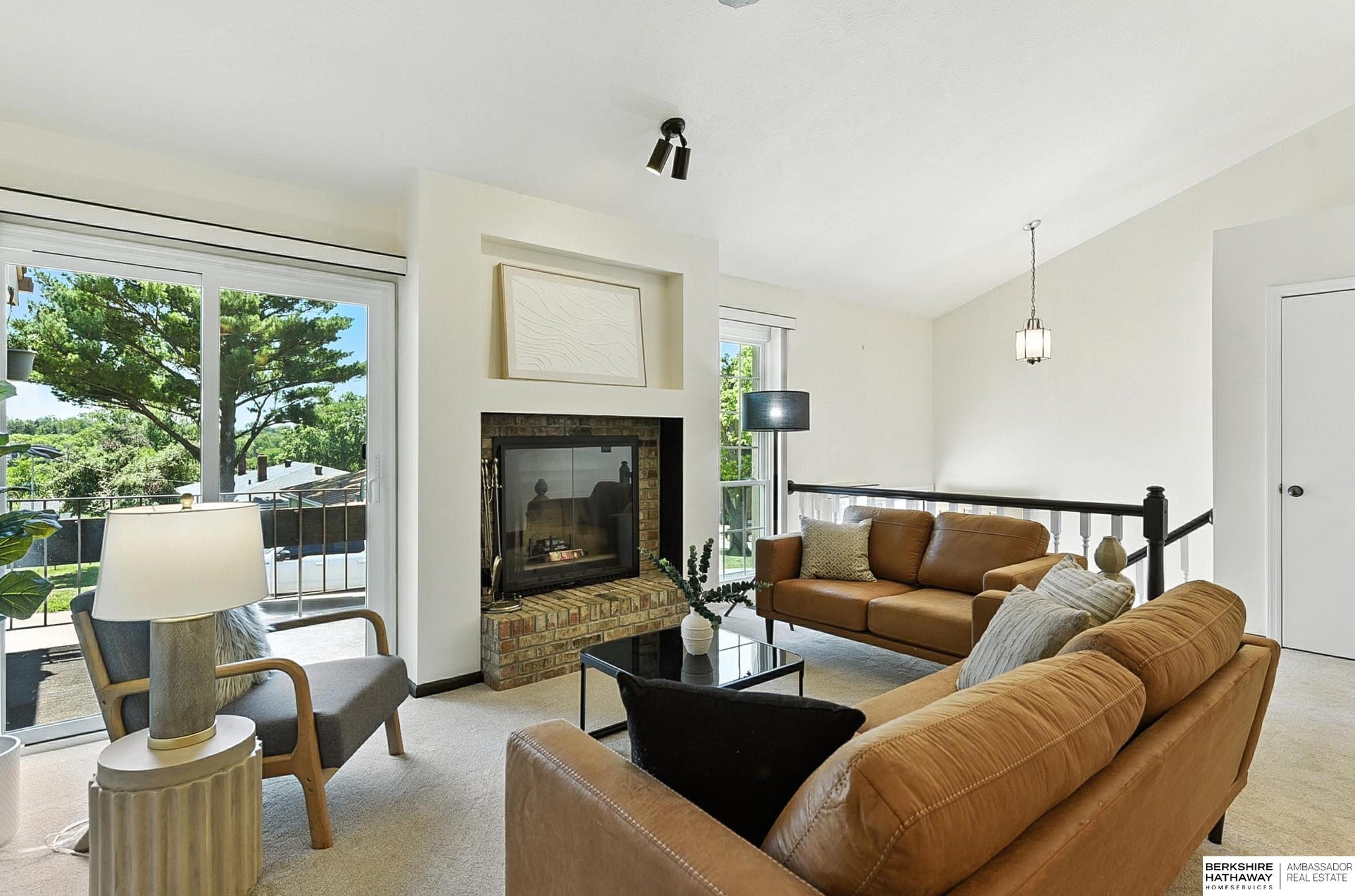 Omaha, Nebraska 68106, United States, 3 Bedrooms Bedrooms, ,2 BathroomsBathrooms,Residential,Pending,156138