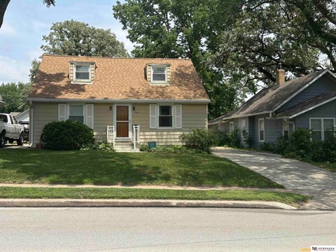 Photo of 7752 Oakwood Street, Ralston, NE 68127 (MLS # 22618408)