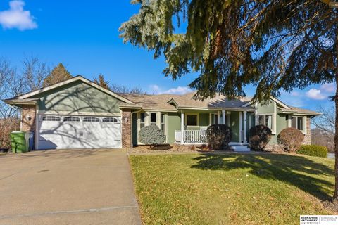 Photo of 2504 Century Road, Bellevue, NE 68123 (MLS # 22602308)