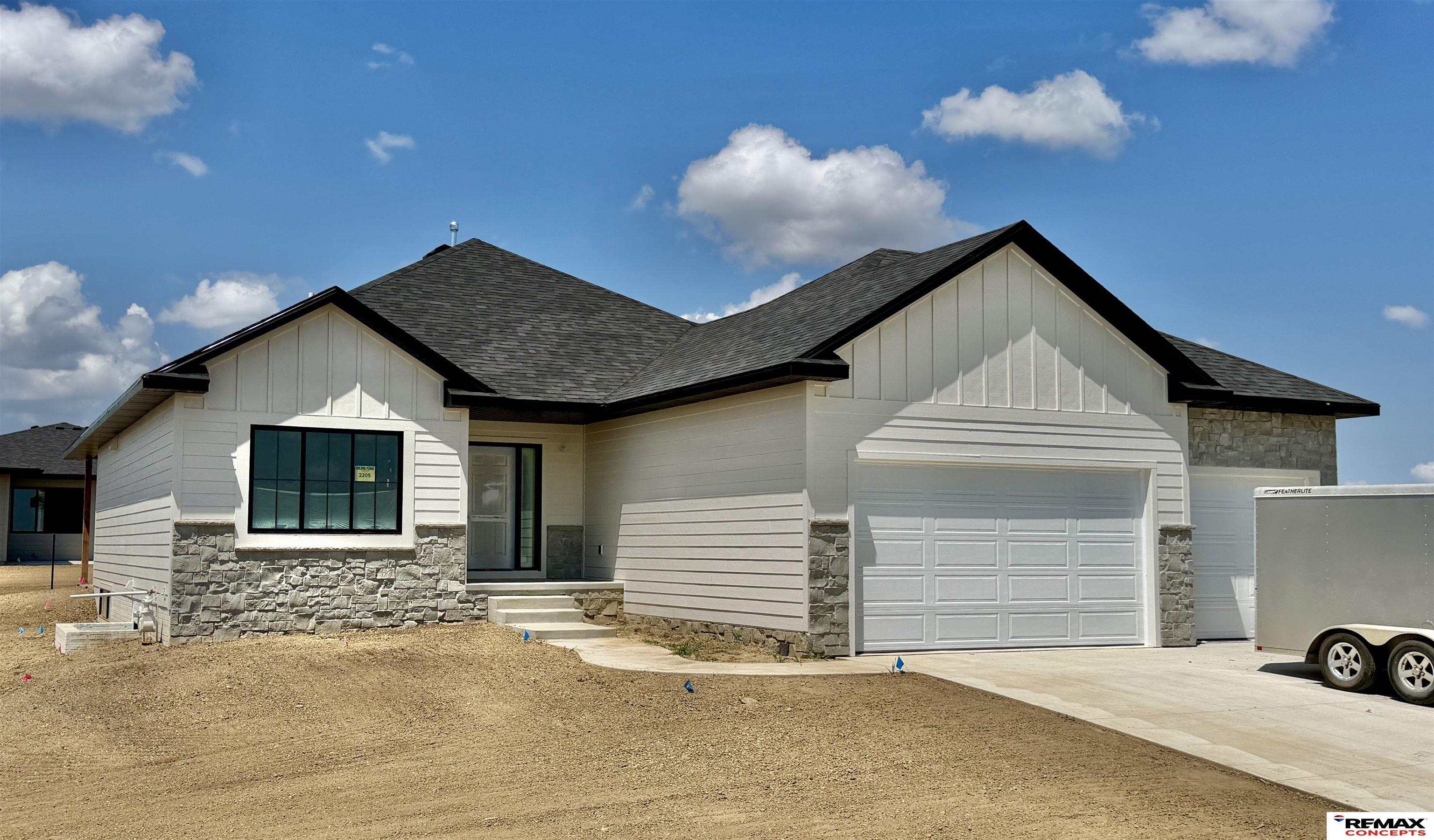 Photo 1 of 18 — 2205 S 96 Street, Lincoln, NE 68520