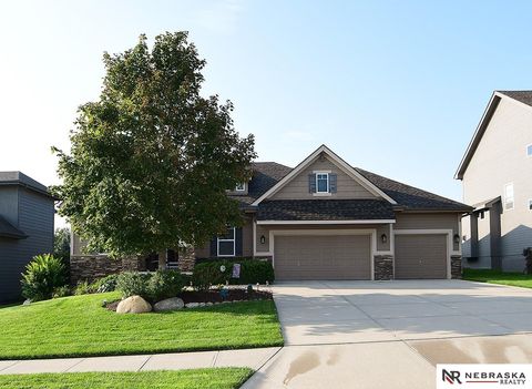 Photo of 20003 Polk Street, Omaha, NE 68135 (MLS # 22525201)