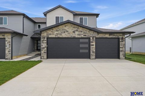 Photo of 8911 Peregrine Road, Lincoln, NE 68505 (MLS # 22612458)