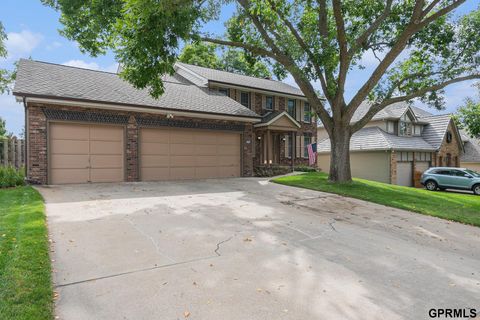 Photo of 10311 Y Street, Omaha, NE 68127 (MLS # 22530264)