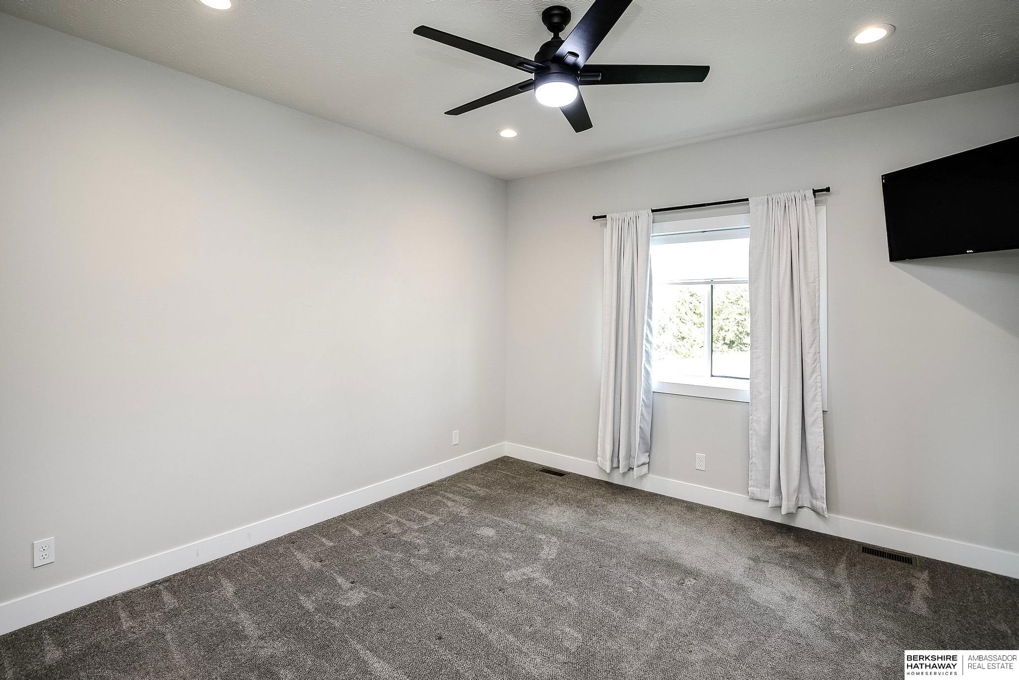 Ashland, Nebraska 68003, United States, 4 Bedrooms Bedrooms, ,3 BathroomsBathrooms,Residential,Active,222414