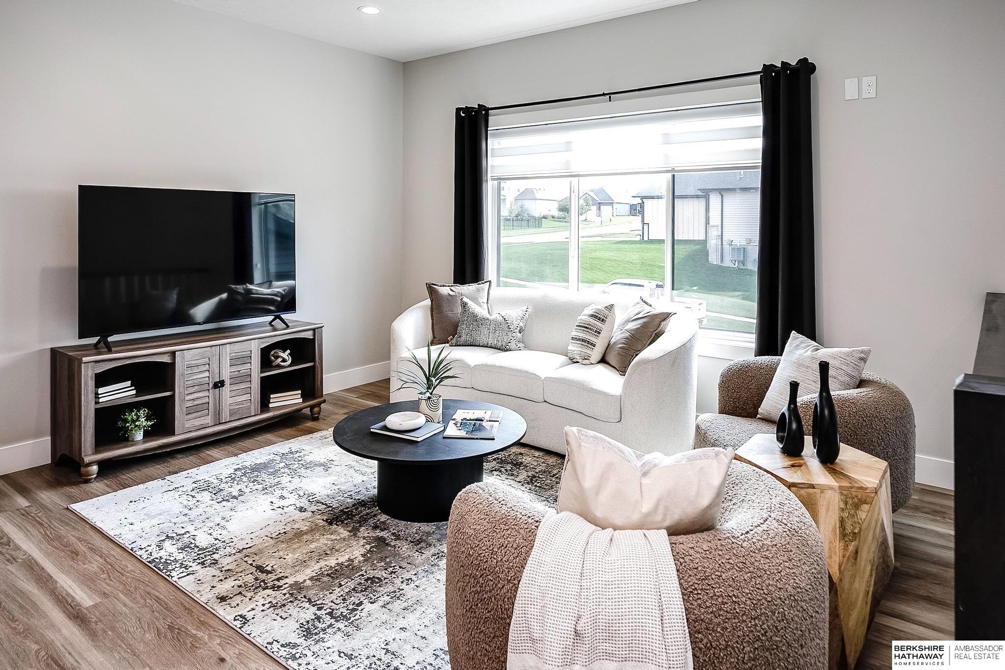 Ashland, Nebraska 68003, United States, 4 Bedrooms Bedrooms, ,3 BathroomsBathrooms,Residential,Active,222414