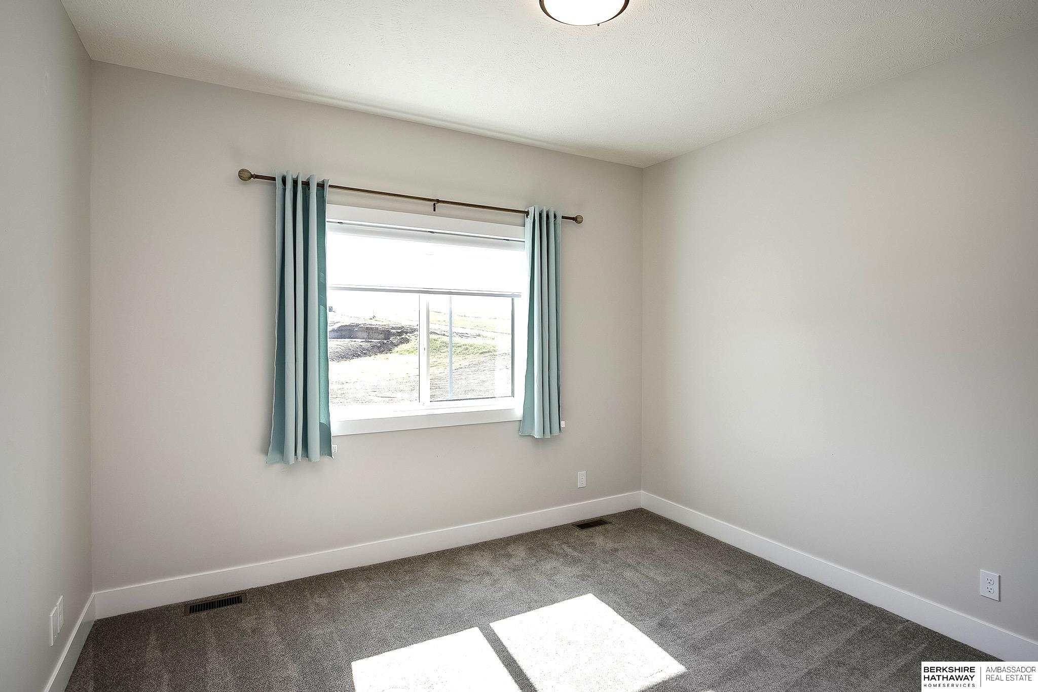 Ashland, Nebraska 68003, United States, 4 Bedrooms Bedrooms, ,3 BathroomsBathrooms,Residential,Active,222414