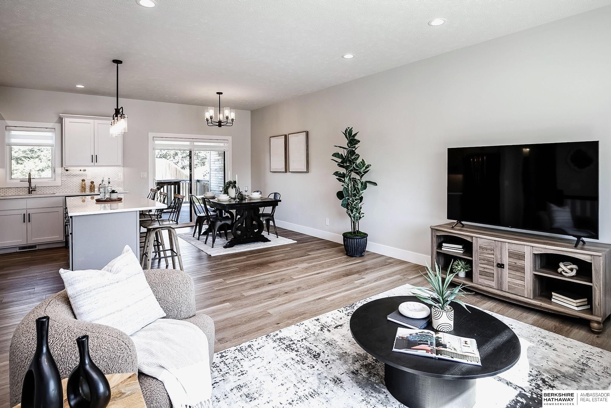 Ashland, Nebraska 68003, United States, 4 Bedrooms Bedrooms, ,3 BathroomsBathrooms,Residential,Active,222414