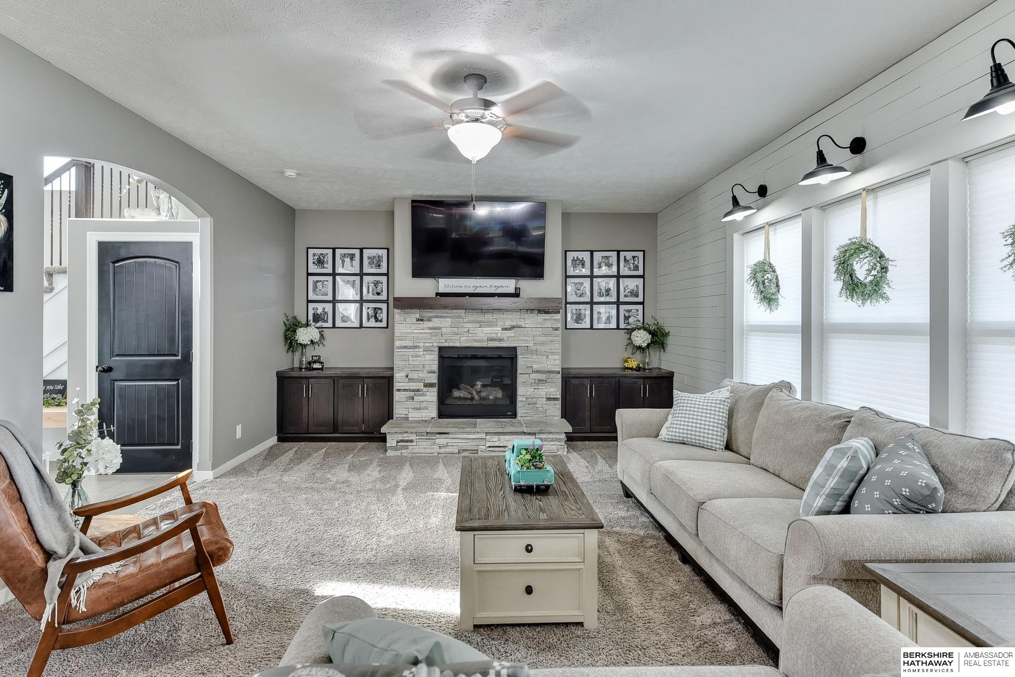 Elkhorn, Nebraska 68022, United States, 5 Bedrooms Bedrooms, ,4 BathroomsBathrooms,Residential,Active,119790