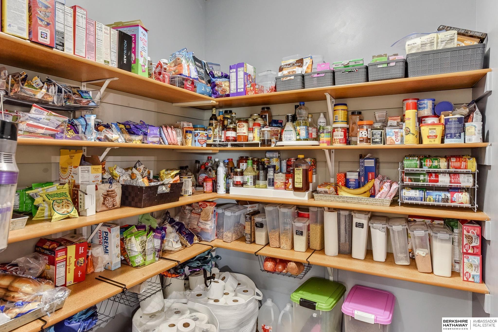 Elkhorn, Nebraska 68022, United States, 5 Bedrooms Bedrooms, ,4 BathroomsBathrooms,Residential,Active,119790