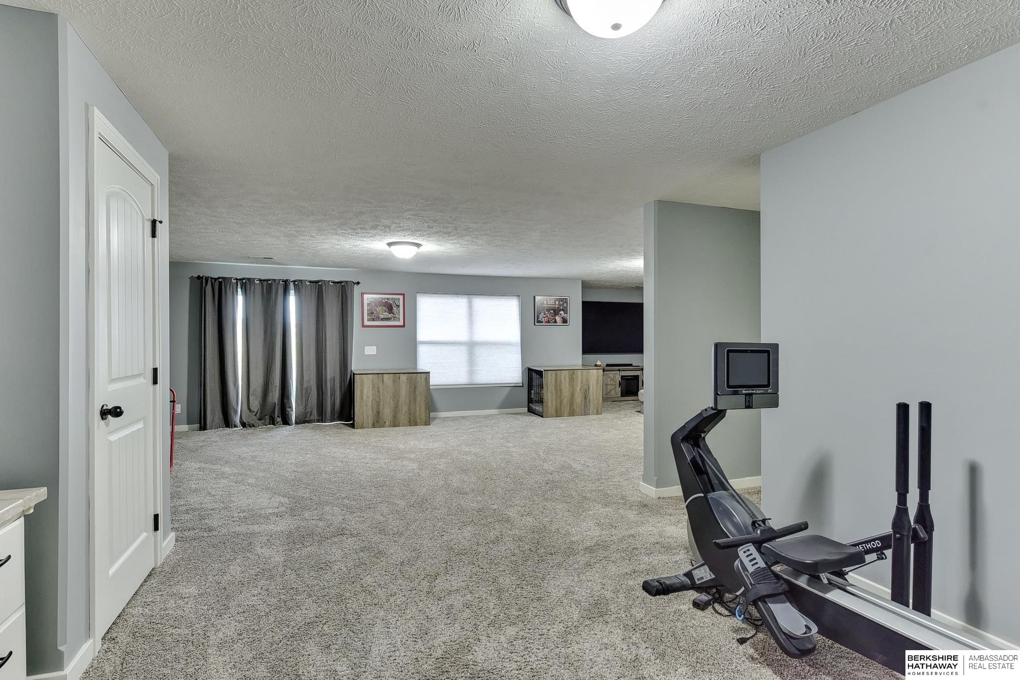 Elkhorn, Nebraska 68022, United States, 5 Bedrooms Bedrooms, ,4 BathroomsBathrooms,Residential,Active,119790