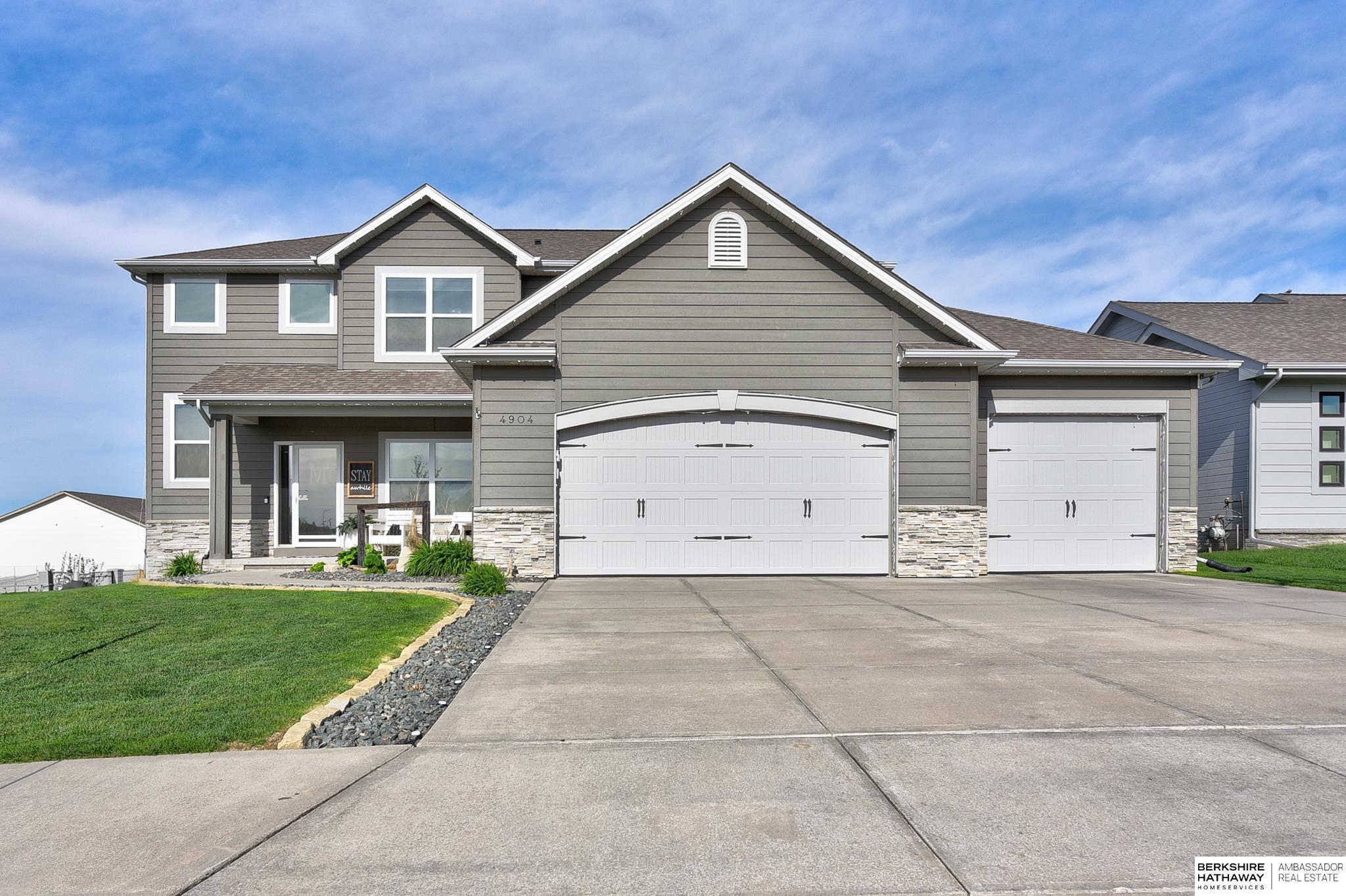 Elkhorn, Nebraska 68022, United States, 5 Bedrooms Bedrooms, ,4 BathroomsBathrooms,Residential,Active,119790