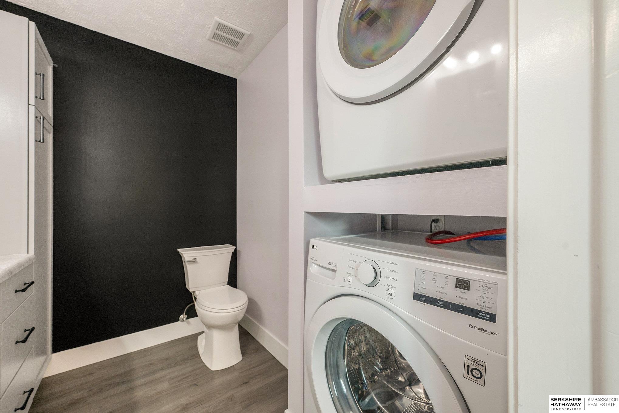 Omaha, Nebraska 68137, United States, 2 Bedrooms Bedrooms, ,2 BathroomsBathrooms,Residential,Active,232635