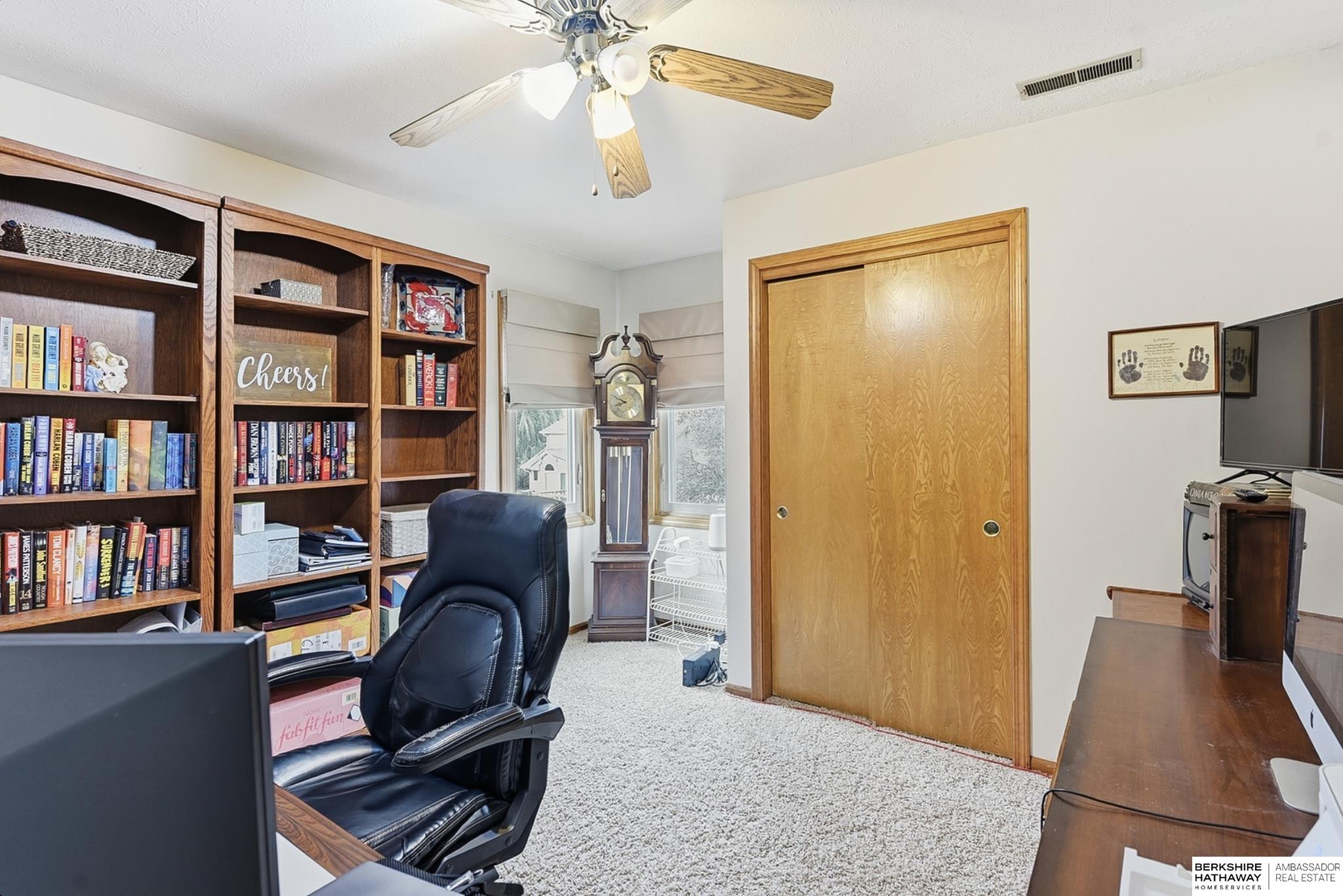 Omaha, Nebraska 68135, United States, 4 Bedrooms Bedrooms, ,3 BathroomsBathrooms,Residential,Pending,245455