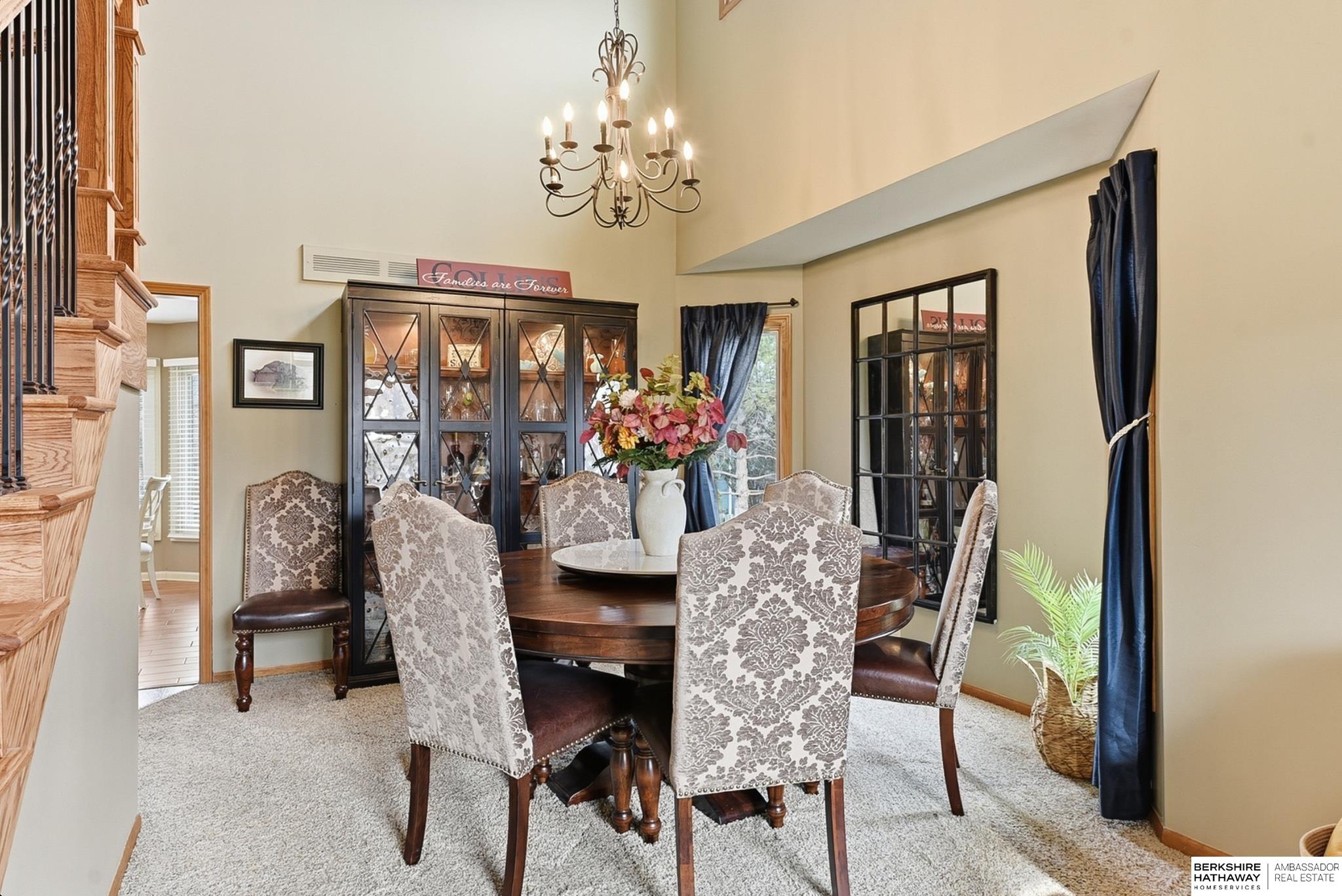 Omaha, Nebraska 68135, United States, 4 Bedrooms Bedrooms, ,3 BathroomsBathrooms,Residential,Pending,245455