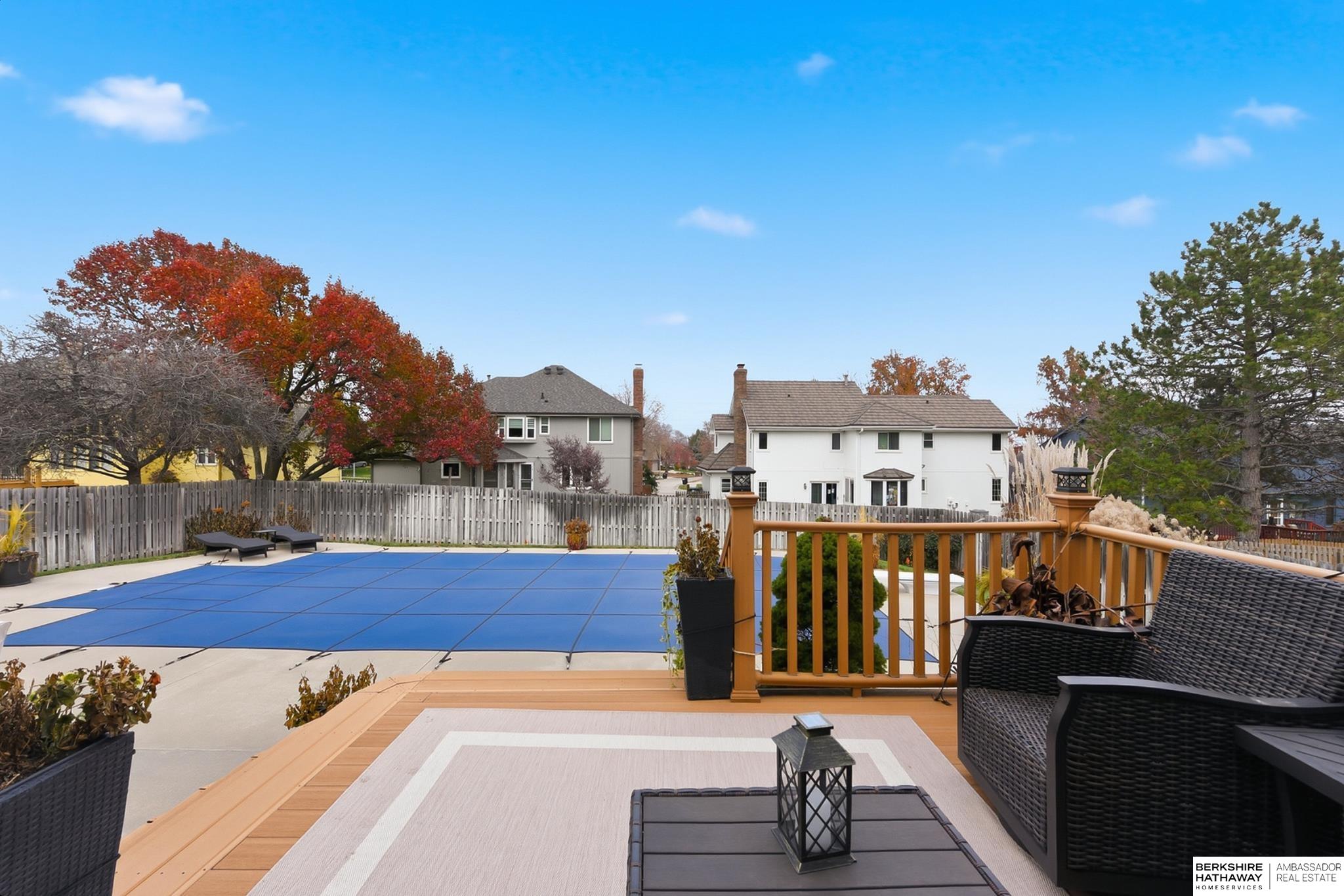 Omaha, Nebraska 68135, United States, 4 Bedrooms Bedrooms, ,3 BathroomsBathrooms,Residential,Pending,245455