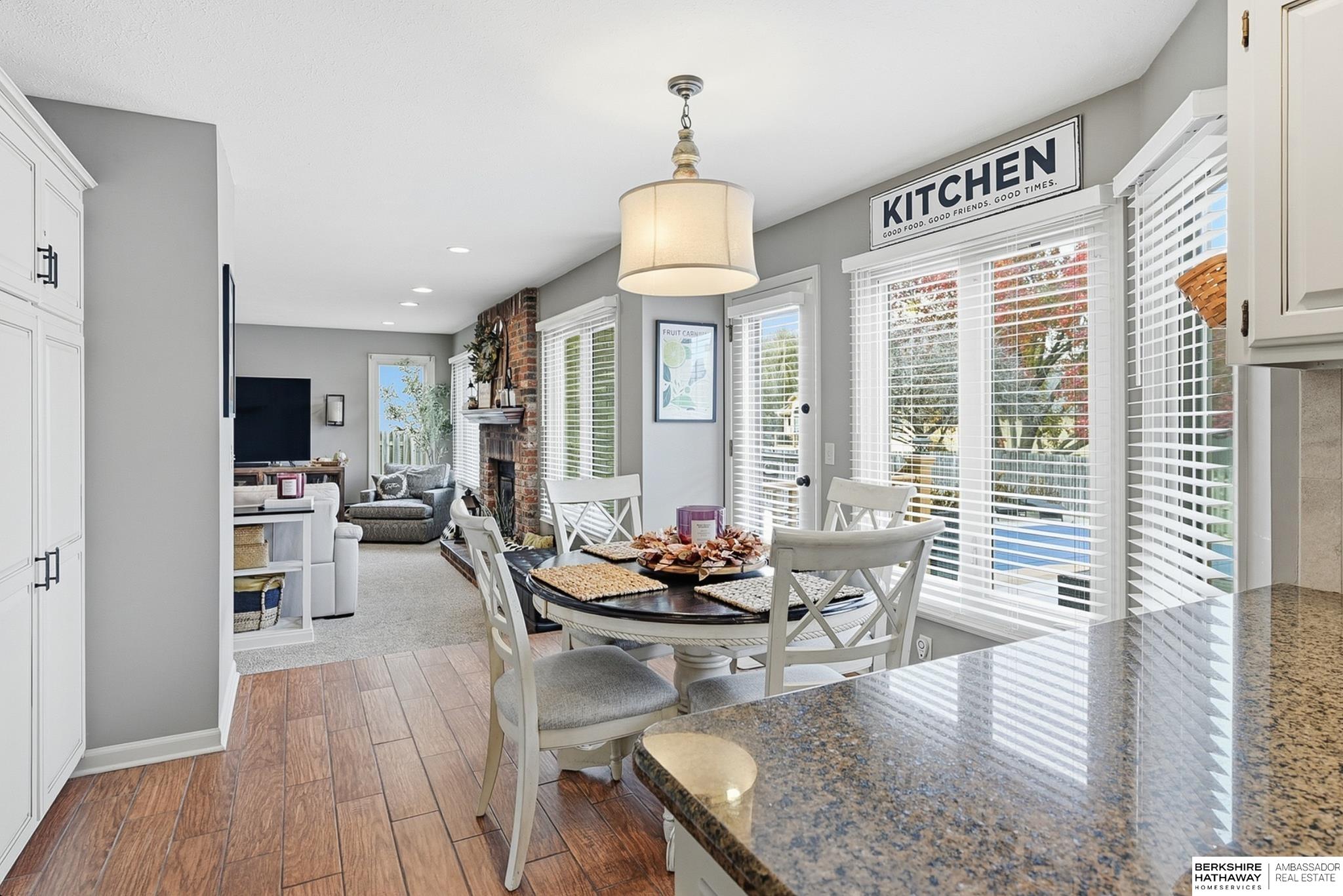 Omaha, Nebraska 68135, United States, 4 Bedrooms Bedrooms, ,3 BathroomsBathrooms,Residential,Pending,245455