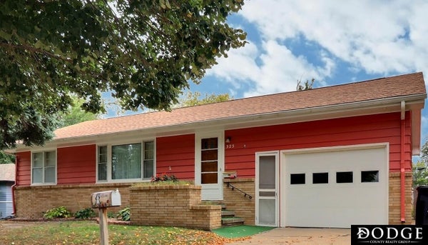 325 E 11TH ST, FREMONT, NE 68025 - Image acfac5d5099adc2d4ad9fa4ffb0897cb/2008231088