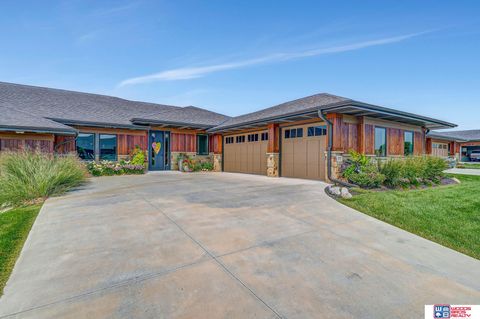 Photo of 8930 Birdie Run, Lincoln, NE 68520 (MLS # 22528615)