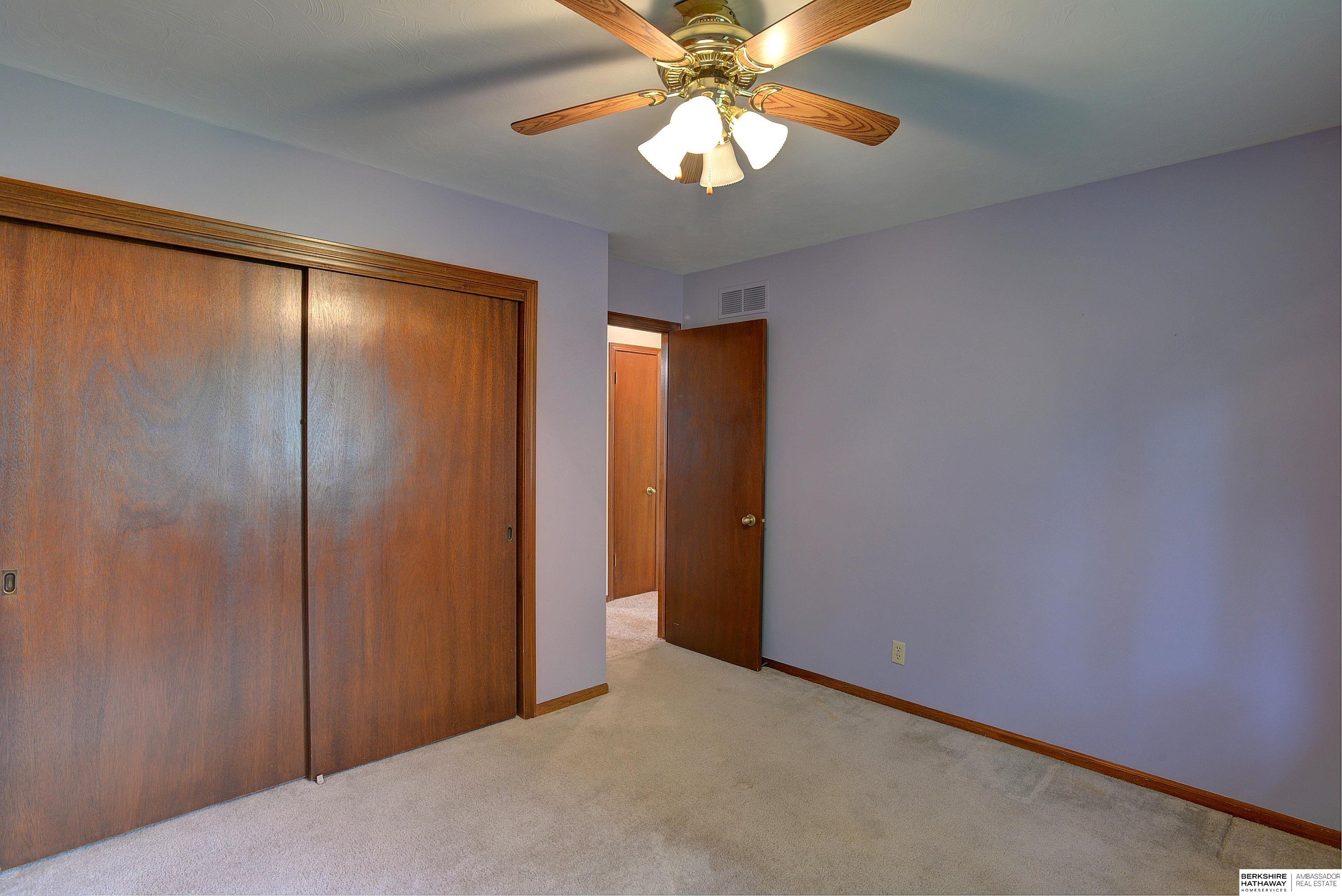 Lincoln, Nebraska 68521, United States, 2 Bedrooms Bedrooms, ,3 BathroomsBathrooms,Residential,Active,232209