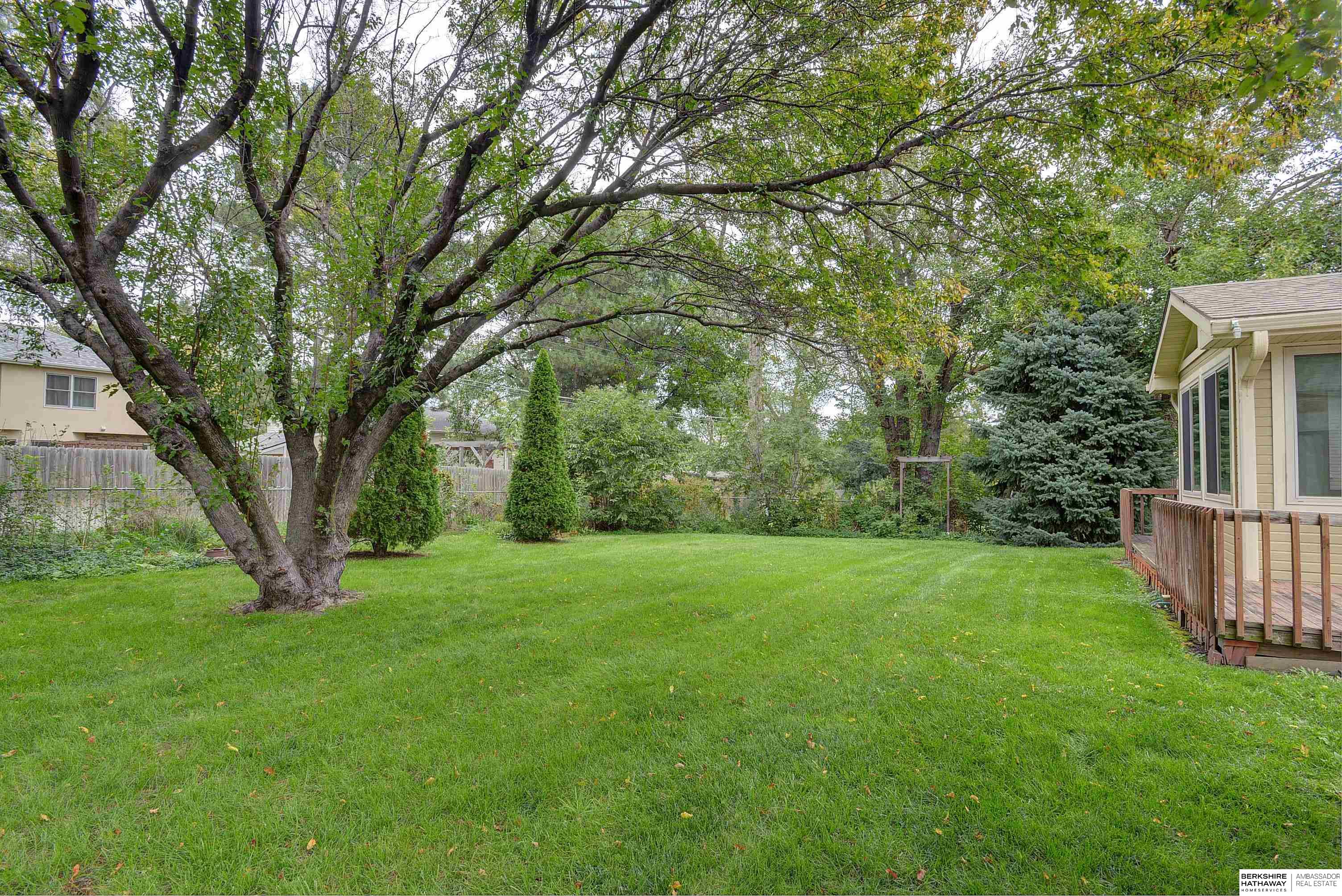 Lincoln, Nebraska 68521, United States, 2 Bedrooms Bedrooms, ,3 BathroomsBathrooms,Residential,Active,232209