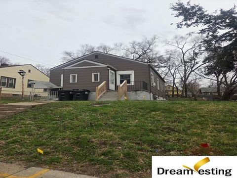 Photo of 4123 Wirt Street, Omaha, NE 68111 (MLS # 22609170)