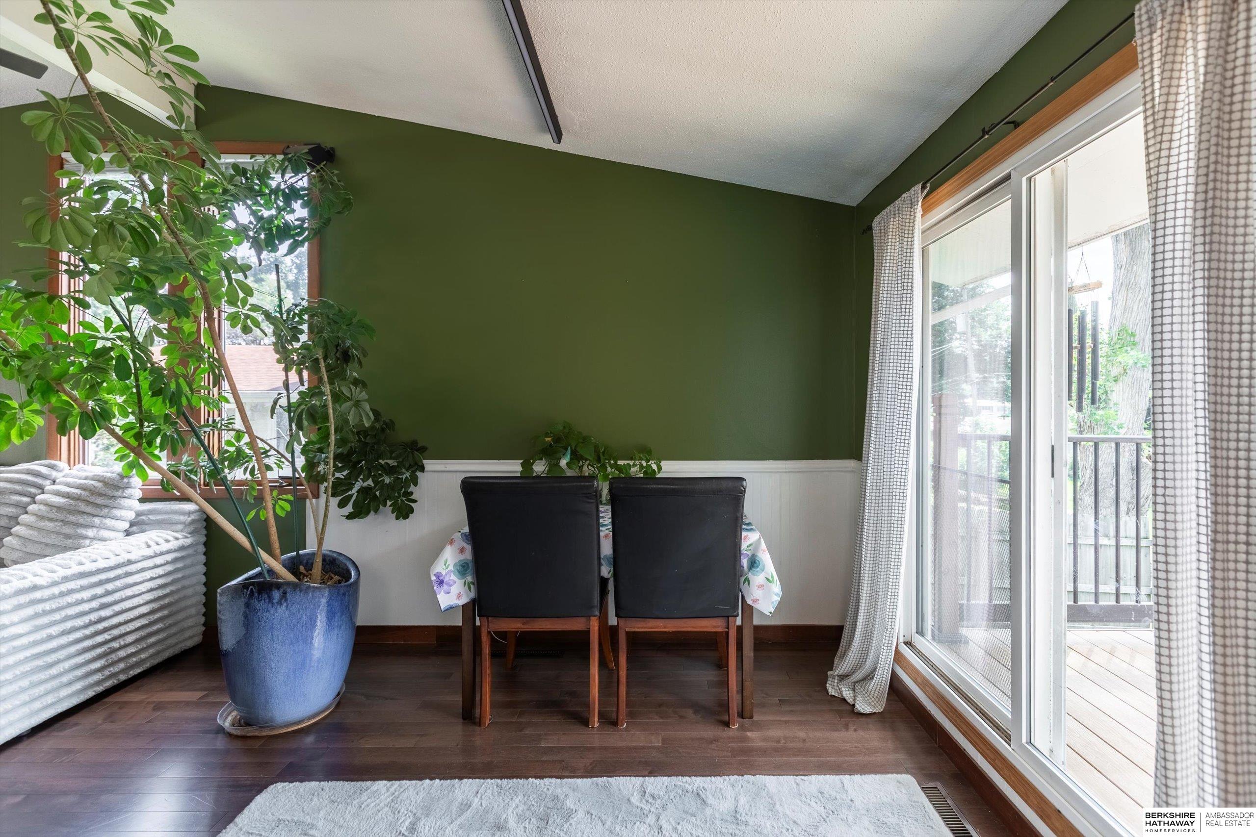 Omaha, Nebraska 68134, United States, 3 Bedrooms Bedrooms, ,2 BathroomsBathrooms,Residential,Active,250501