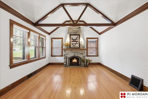 Photo of 5116 Parker Street, Omaha, NE 68104 (MLS # 22605341)