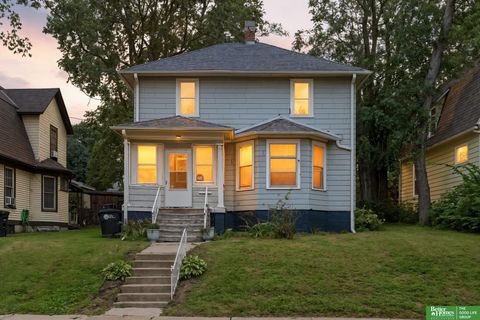 Photo of 3318 Myrtle Avenue, Omaha, NE 68131 (MLS # 22534100)