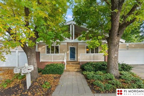 Photo of 205 N 127th Plaza, Omaha, NE 68154 (MLS # 22531187)