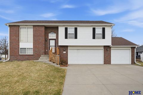 Photo of 2838 Whitlock Road, Lincoln, NE 68516 (MLS # 22607877)