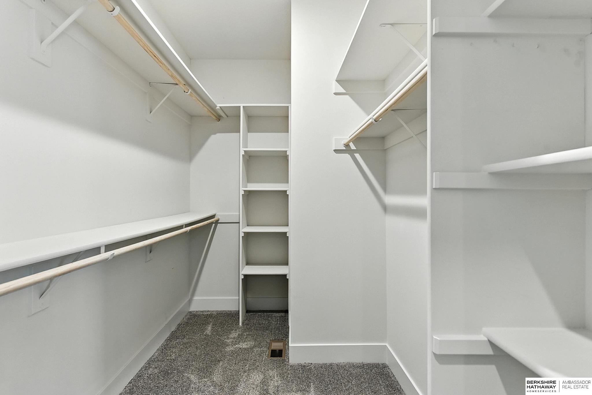 Elkhorn, Nebraska 68022, United States, 6 Bedrooms Bedrooms, ,3 BathroomsBathrooms,Residential,Active,176026