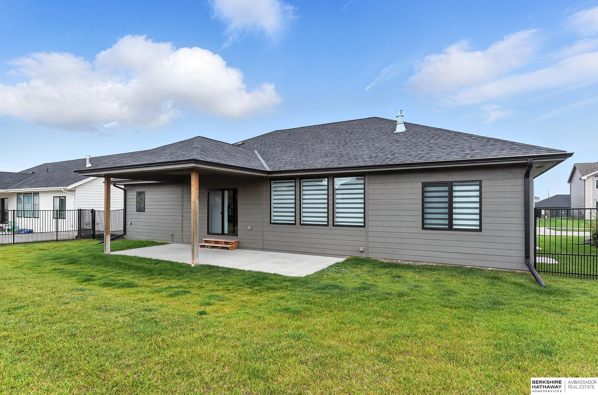 Elkhorn, Nebraska 68022, United States, 6 Bedrooms Bedrooms, ,3 BathroomsBathrooms,Residential,Active,176026