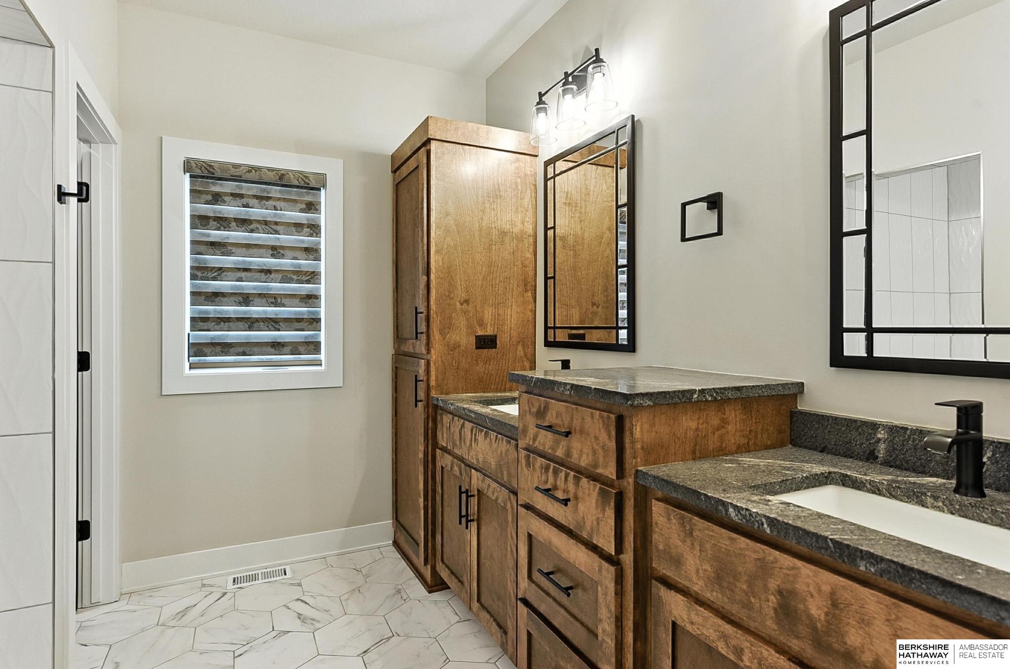 Elkhorn, Nebraska 68022, United States, 6 Bedrooms Bedrooms, ,3 BathroomsBathrooms,Residential,Active,176026