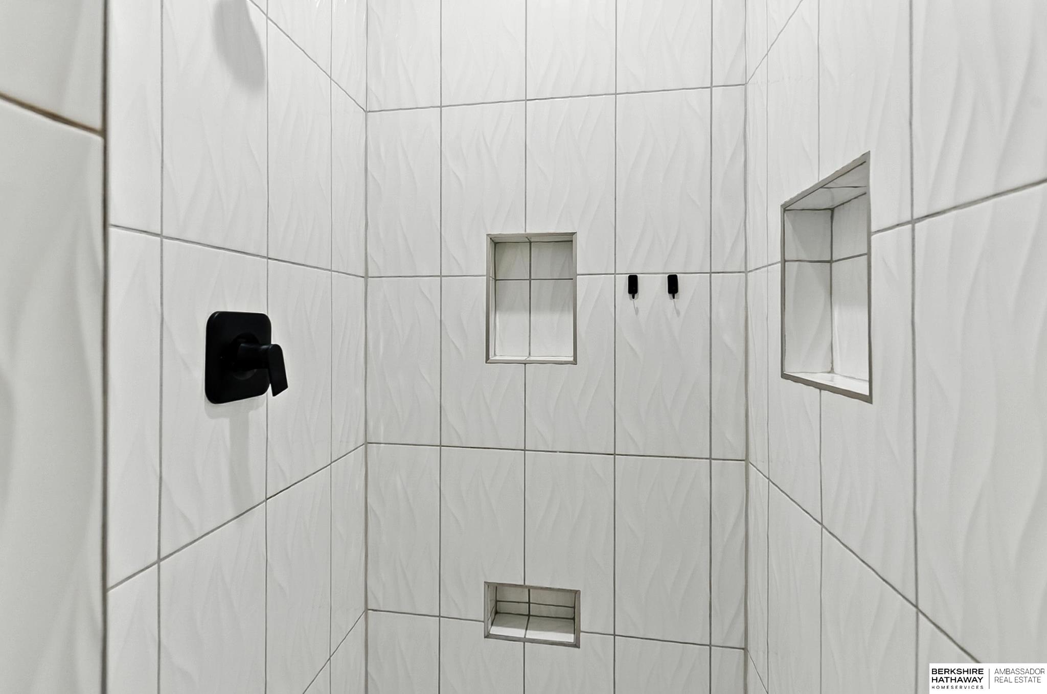 Elkhorn, Nebraska 68022, United States, 6 Bedrooms Bedrooms, ,3 BathroomsBathrooms,Residential,Active,176026