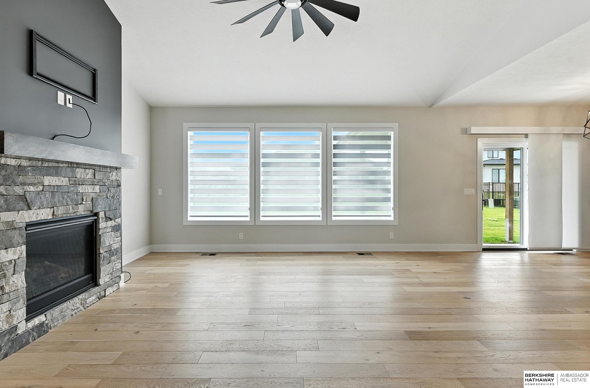 Elkhorn, Nebraska 68022, United States, 6 Bedrooms Bedrooms, ,3 BathroomsBathrooms,Residential,Active,176026