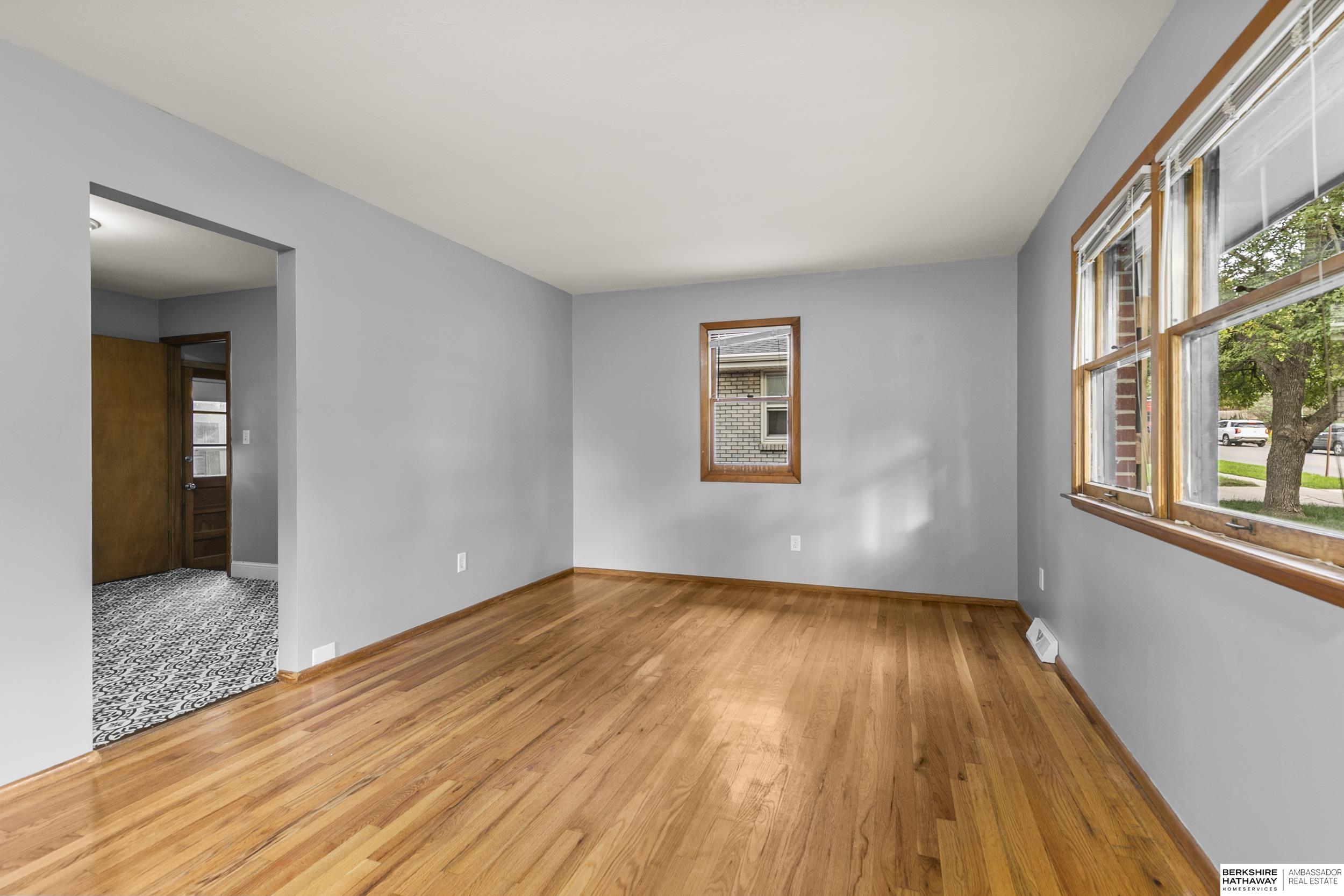 Lincoln, Nebraska 68505, United States, 2 Bedrooms Bedrooms, ,2 BathroomsBathrooms,Residential,Active,222111