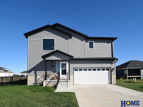 Photo of 5806 S 94th Street, Lincoln, NE 68526 (MLS # 22614122)