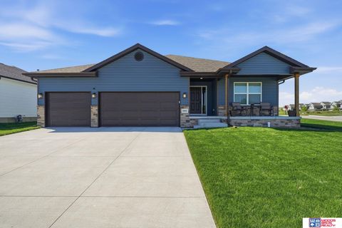 Photo of 8901 Kinzie Street, Lincoln, NE 68507 (MLS # 22612451)