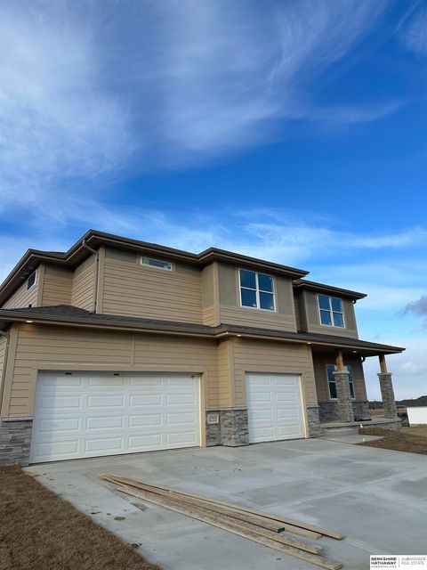 Photo of 10418 Sherman Street, Papillion, NE 68046 (MLS # 22602350)