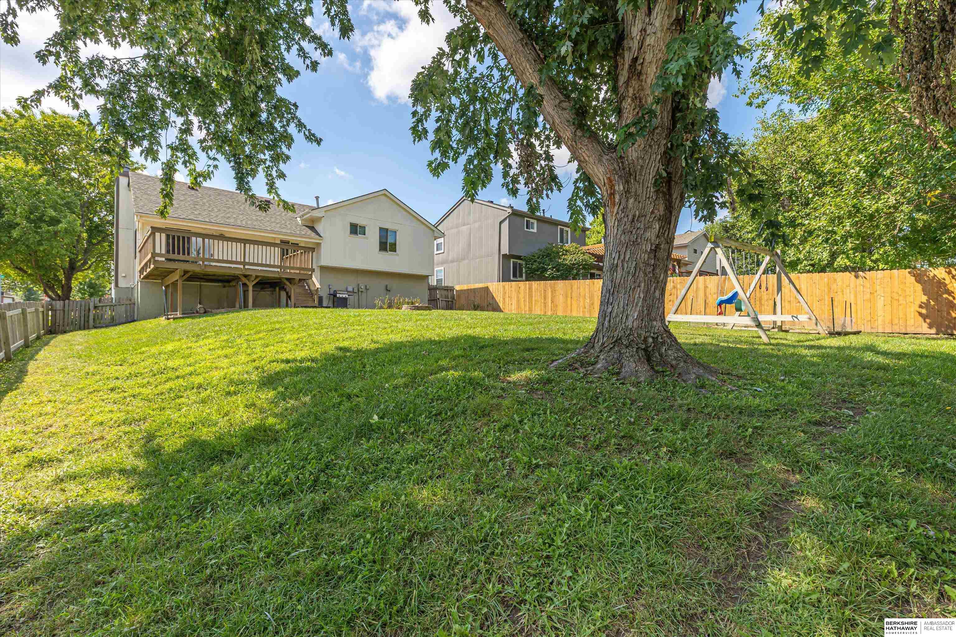 Omaha, Nebraska 68135, United States, 3 Bedrooms Bedrooms, ,2 BathroomsBathrooms,Residential,Active,202721